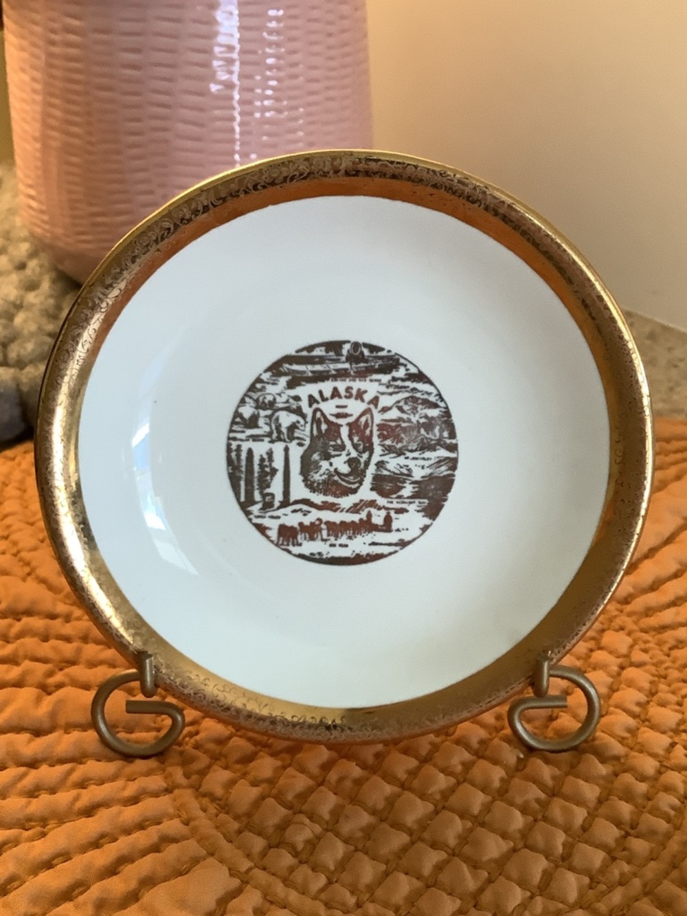 Alaska Vintage Souvenir Small Plate with Gold Rim - Sabin Crest O Gold